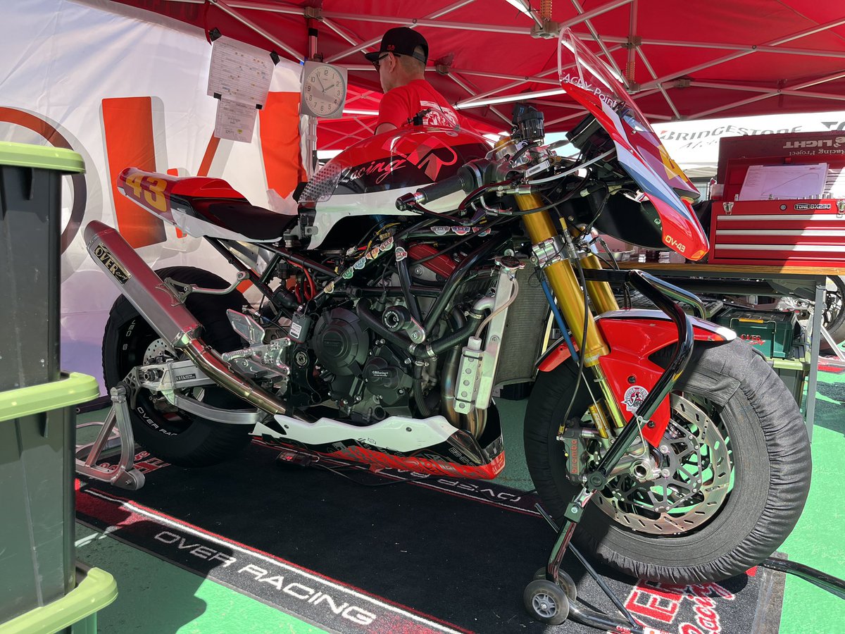 OV-43は元々、ZX-10Rの走りと信頼性を鉄フレームで、というコンセプト