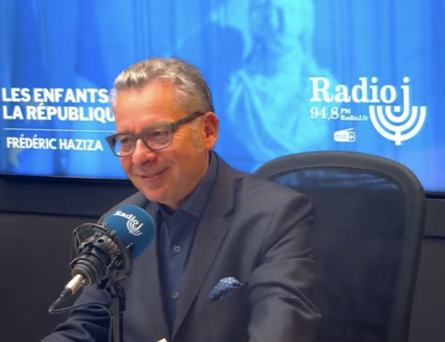 frhaz's tweet photo. Le lien vidéo vers « Les Enfants de la République » (#LEDLR) de ce dimanche 10 mai sur @RadioJFrance est à retrouver à l’adresse YouTube :  https://t.co/KWMPum9u8M
 Invité : le journaliste de @franceculture @guillaumeerner auteur du livre « Schmattès » publié aux @Ed_Flammarion https://t.co/ckL2vxag88