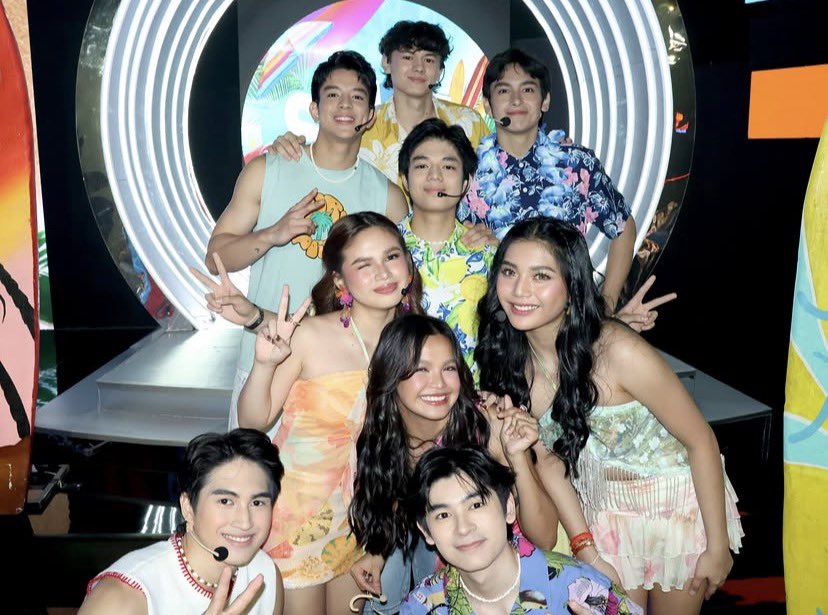 psychemiyy's tweet photo. Team Init Kilig Squad after their performance
AOSummer LOVE with ASHLEY
#ASHLEYliveatAOS https://t.co/Au9F5jjBly