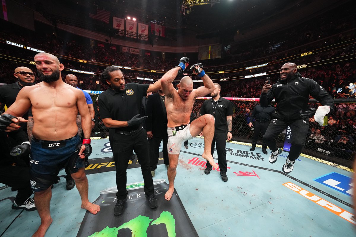 UFC tweet media