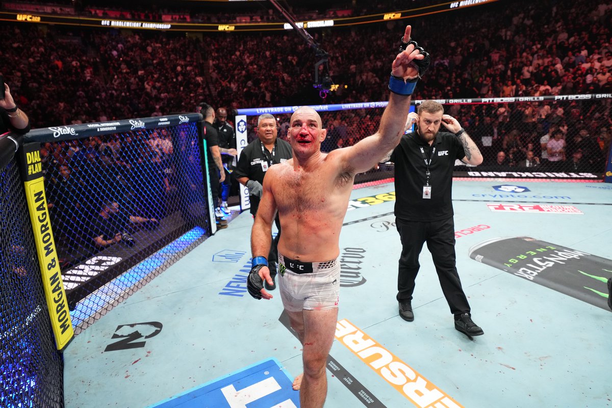 UFC tweet media