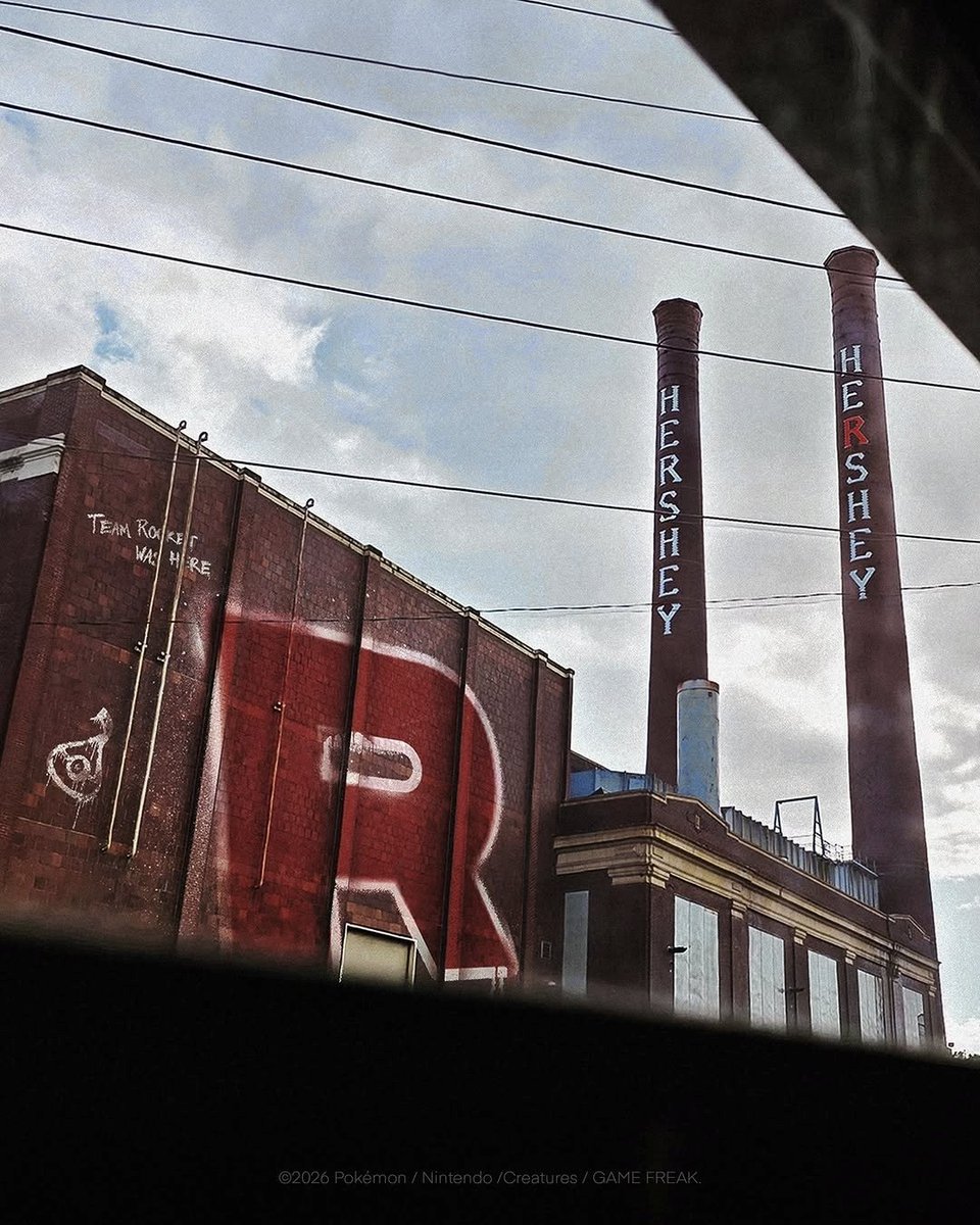 _bismack_'s tweet photo. Damn so nobody on the TL was going to tell me about the Team Rocket x Hershey's collab? https://t.co/8RvgUsle0F