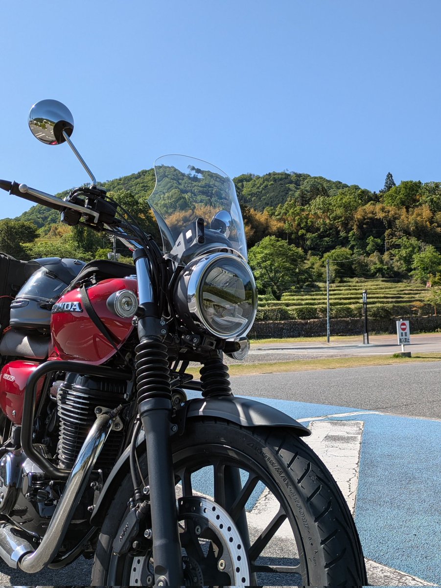 300_urashima's tweet photo. 雲ひとつない良い天気☀だな
こんな日は河童のお皿の水も乾いちゃうよね…
…
…そんな事は全く思わないけど🛖みよし風土記の丘ミュージアムで開催されている『えがおあふれるカッパたち』花輪敬三コレクション展に行ってきた
いろんな表情をしたカッパ達にほのぼのした時間を過ごせました https://t.co/fuFB9cgVBD