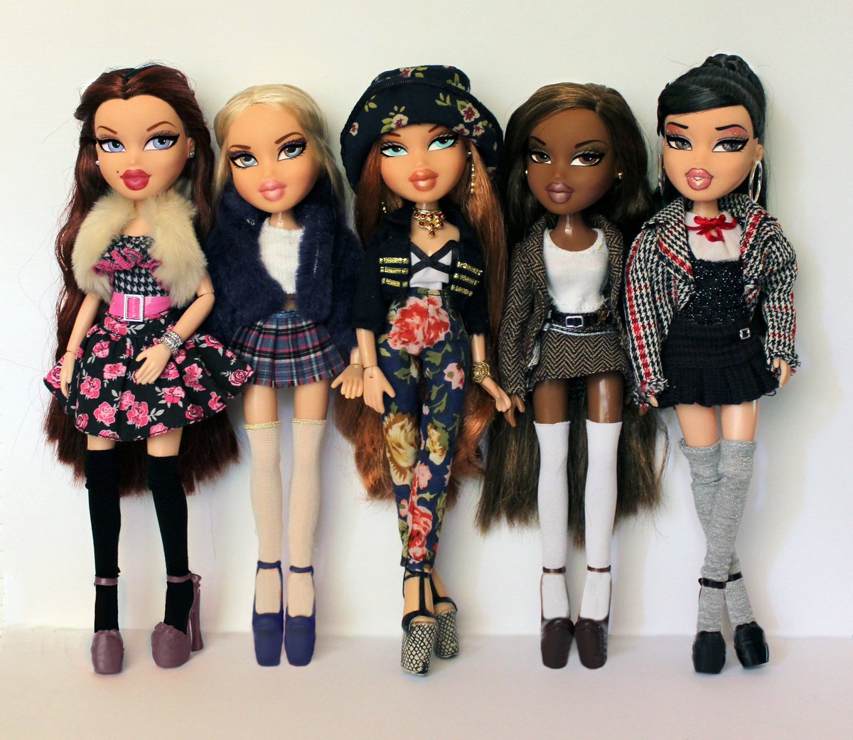 timoji2on's tweet photo. flickr deepdive
(from Lars, Sa Sassi Sara, officialtheaspiring &amp; BratzCollector) https://t.co/uk8pwbl94e
