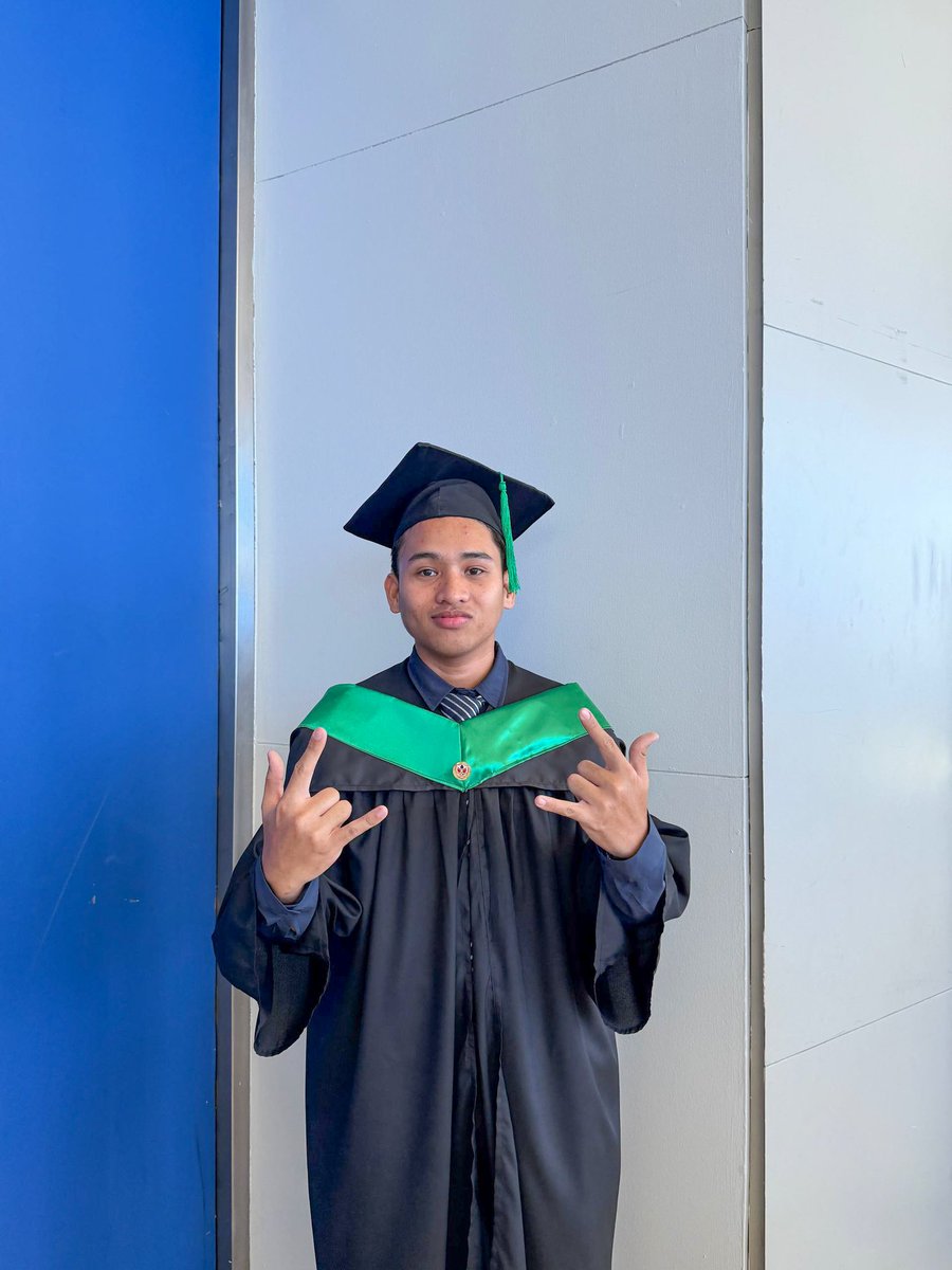 heptijct's tweet photo. I've made it. I finally graduated and am now a degree holder. I'm truly grateful for my journey in nursing.

Timkang, Jepte Josh C.
Bachelor of Science in Nursing
Class of 2026 https://t.co/HhPPYKtrQe