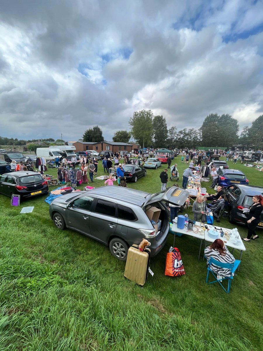 StonhamCarBoot's tweet photo. Stonham Barns Sunday Car Boot &amp; Spring Break Car Show today

Good weather all day &amp; a show too, just turn up &amp; sell from £7 no booking needed. Covered stalls 4 left ask on arrival.

#carboot #carshow
 
https://t.co/ZxwTlkaigB

https://t.co/8bJ6g5kuUX

https://t.co/stnMjMZaC3 https://t.co/YFm25vir3Y