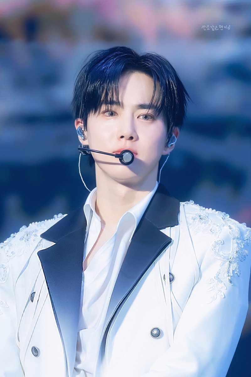 산소같은면이🫧 tweet media