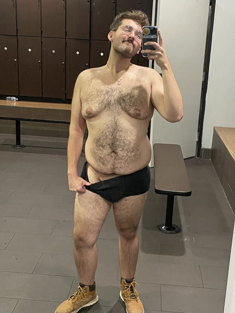 Bear Bod with A Saab tweet media