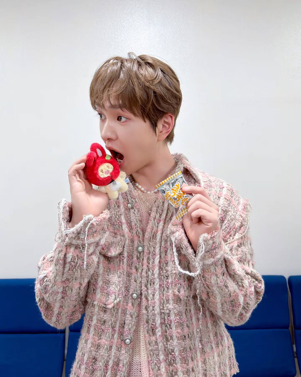 manon🍊| SAW TAEMIN & ONEW tweet media
