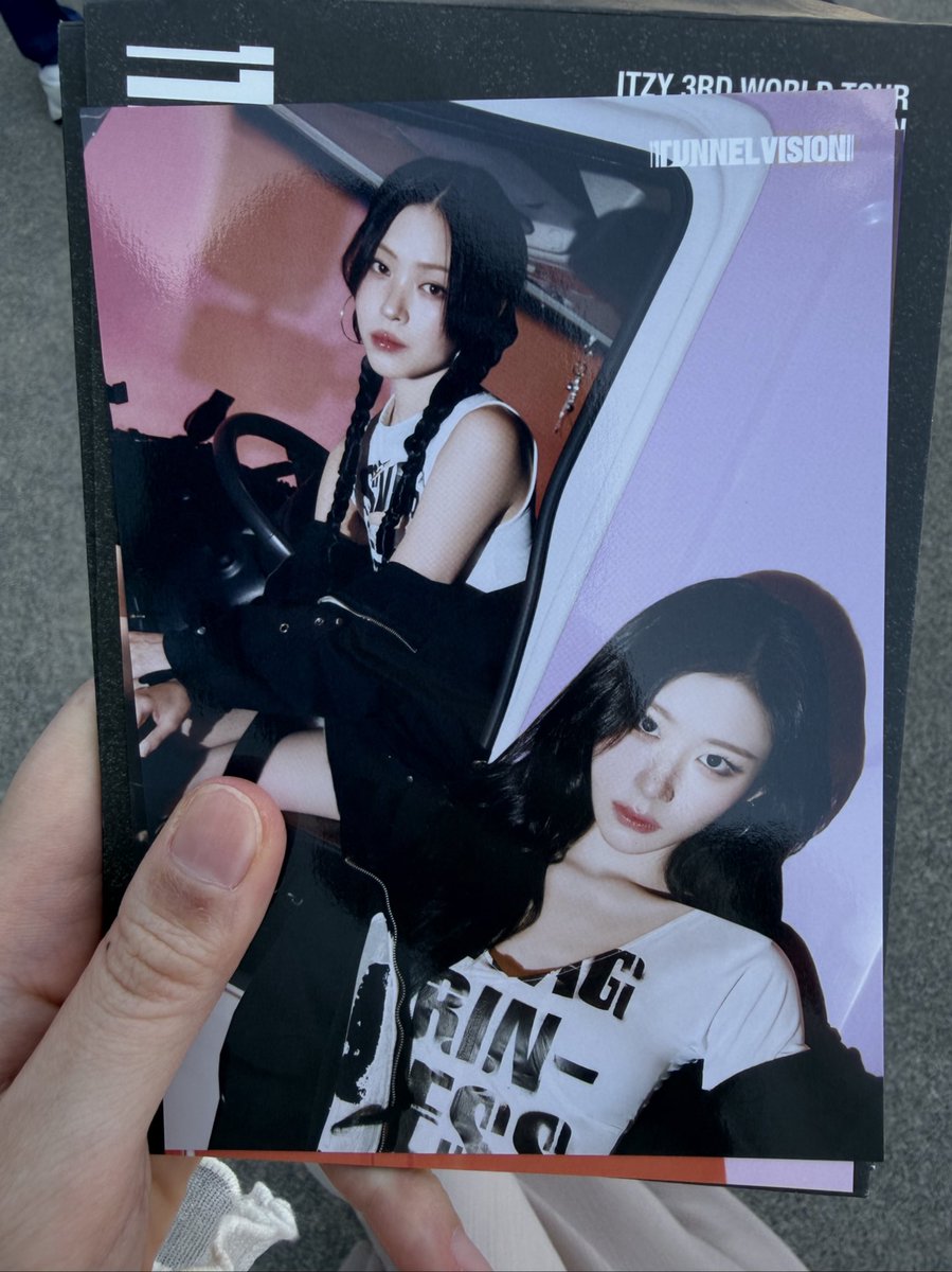 ___khrt13's tweet photo. ITZY　ランダムトレカ　交換希望

【譲】リア　チェリョン　リュジン/チェリョン

【求】ユナ

現在CD販売付近におります。
お心当たりある方ご連絡お待ちしてます。 https://t.co/bqrMG8eTCr