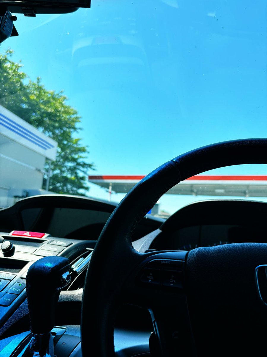 RYO_82's tweet photo. 洗車中 https://t.co/NGBlESN80d