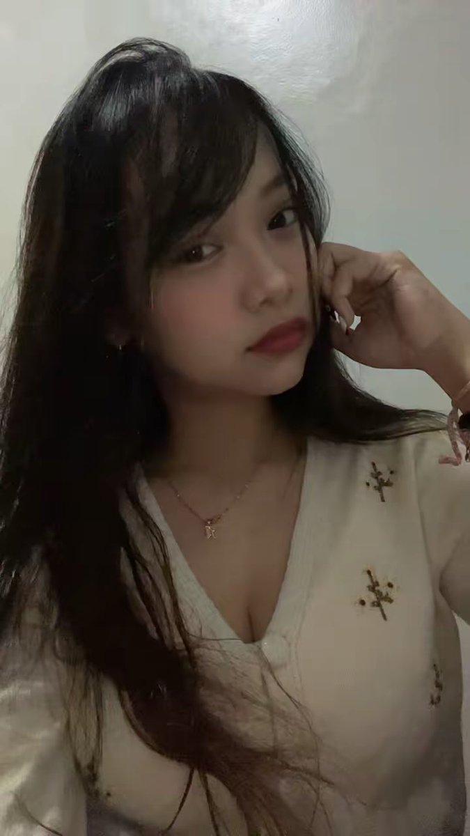 Violet tweet media