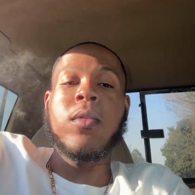PLC_tay's tweet photo. #NewProfilePic https://t.co/AoqW9xS5Mf