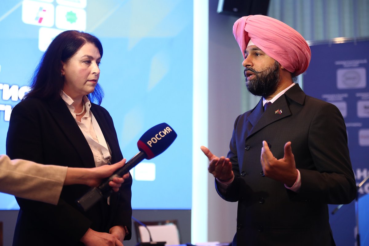 RtnManpreet tweet media