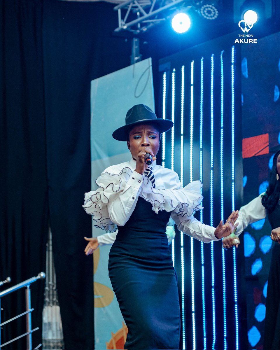 TheNew_Akure's tweet photo. Hands lifted, voices raised, hearts completely surrendered 🙌. This is the beauty of praise, celebrating the goodness of God with everything we have.
#overflow #wearethenew #praise #joyfulnoise #churchvibes #explosiveyear #ilovethischurch https://t.co/9rDqP0oR68