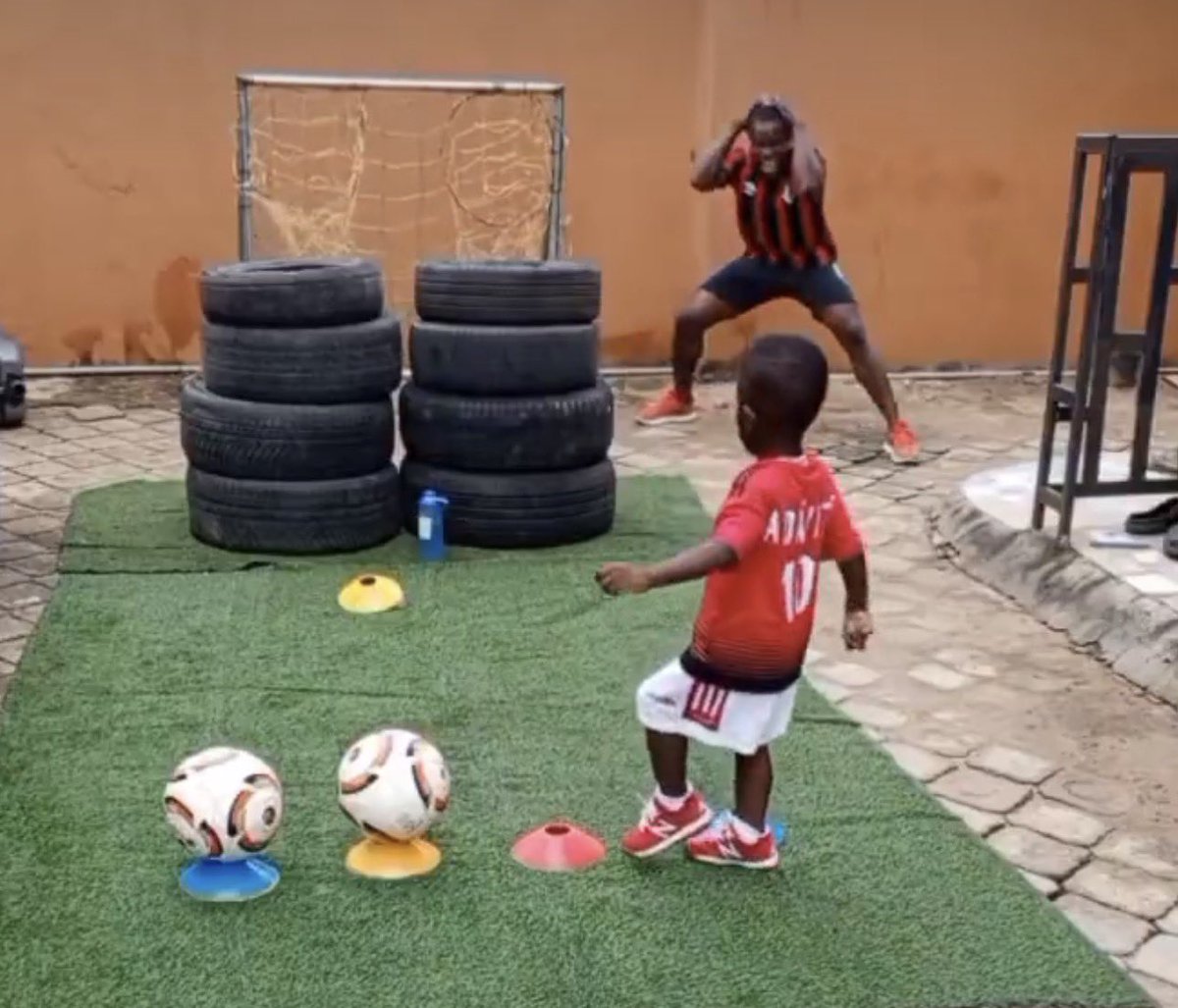 No be the goal sweet the papa, na the money wey the boy go bag if e make am to Pro level