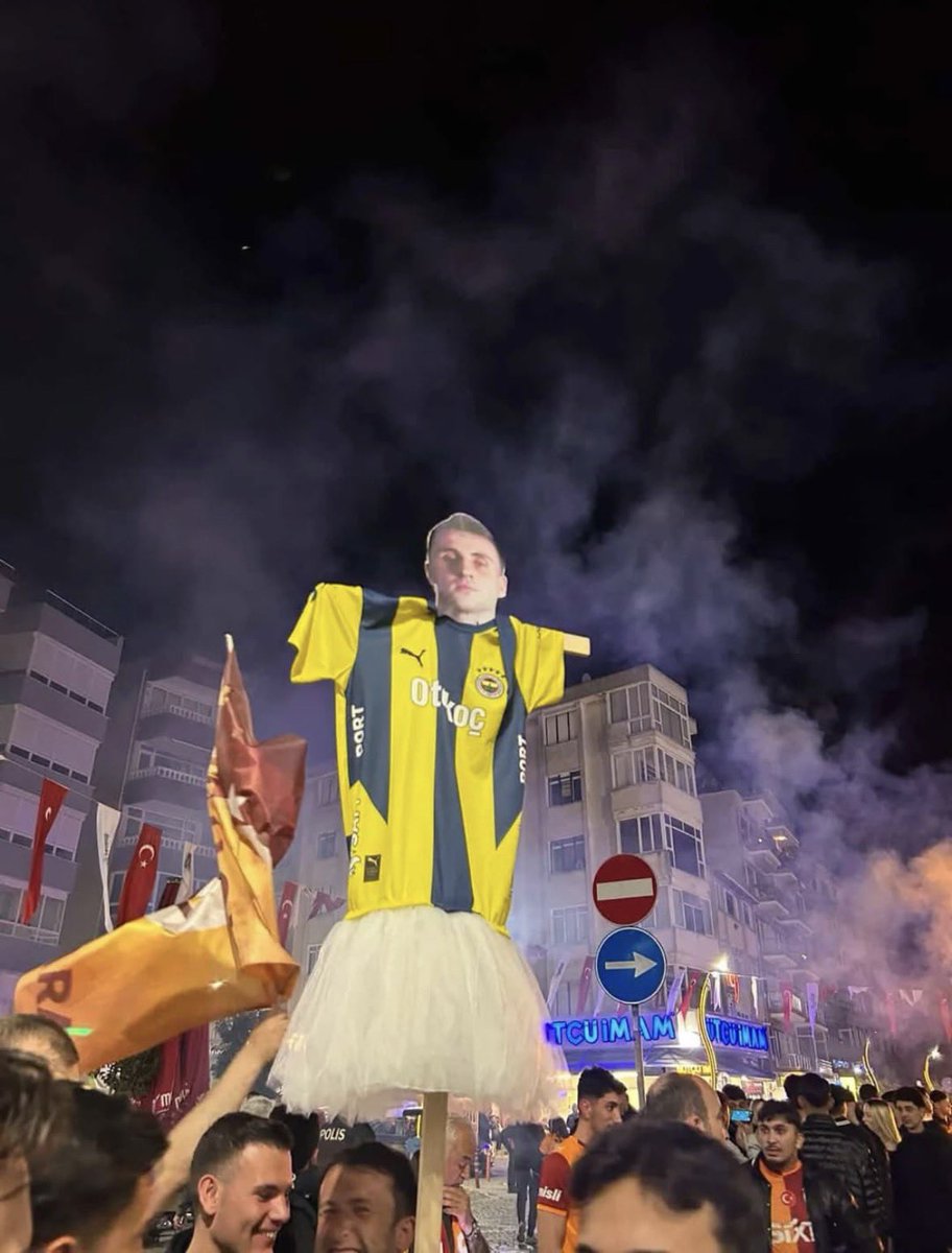 Galatasaray FR 🇫🇷 tweet media