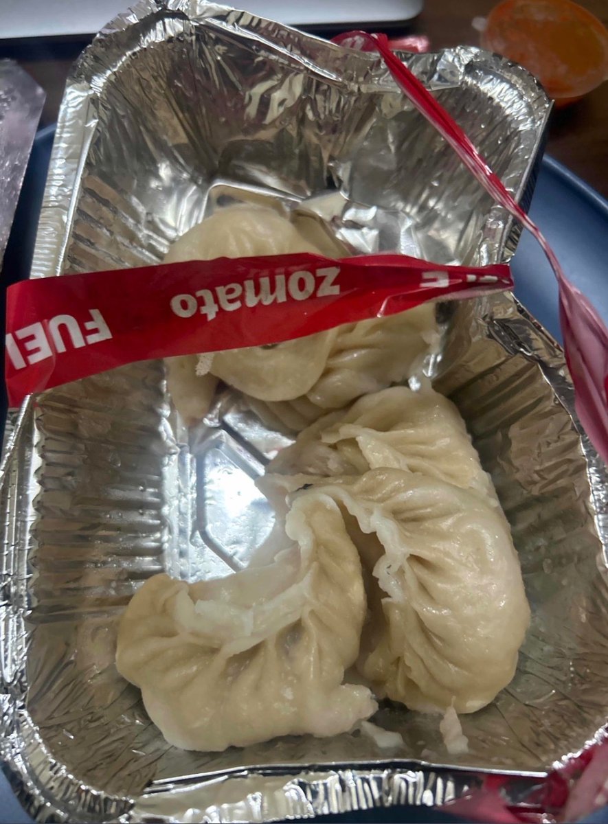 clockkie's tweet photo. Received the wrong order on Swiggy and the refund was denied without any proper explanation.

Despite reporting it immediately, @Swiggy @SwiggyCares refused the refund request.

Order ID: 237297264229236 https://t.co/qrdrDzI4C5
