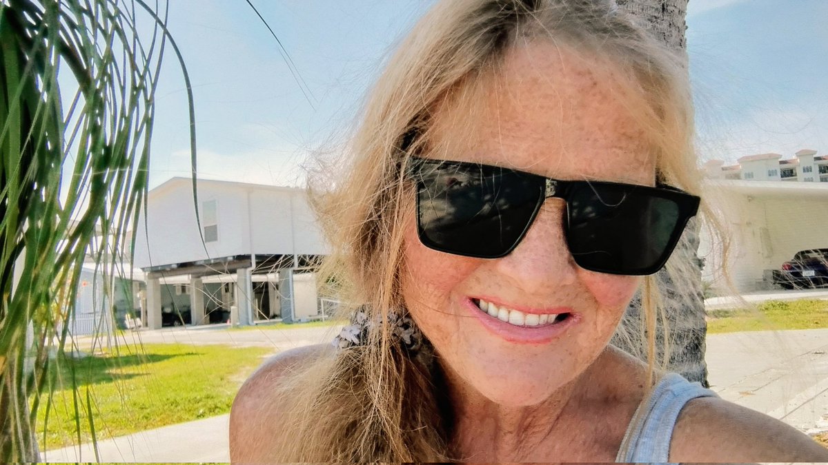Angie Coffin tweet media