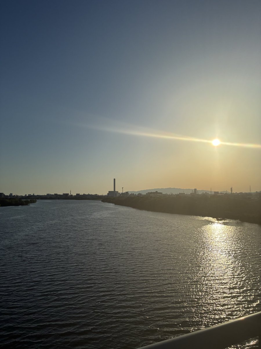 tetsujit_t's tweet photo. 今日はサトテル選手の10号を
見届けてからの夕方ラン

いよいよ明日から本格的に
連休明けの通し1週間出勤…
体力というより精神的に
耐えられるか不安😱

 #ランニング #夕ラン #トレーニング https://t.co/xbIGJLzYRW