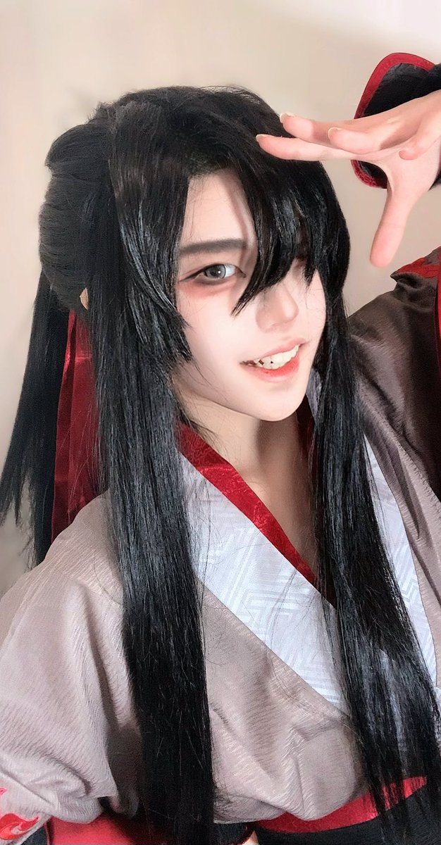 載せ直し ⚠️コスプレ・cosplay・カラコン色違い 生え際はとりあえず