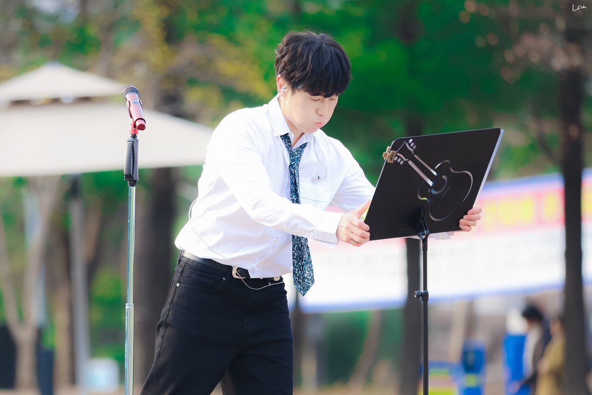 나래 tweet media