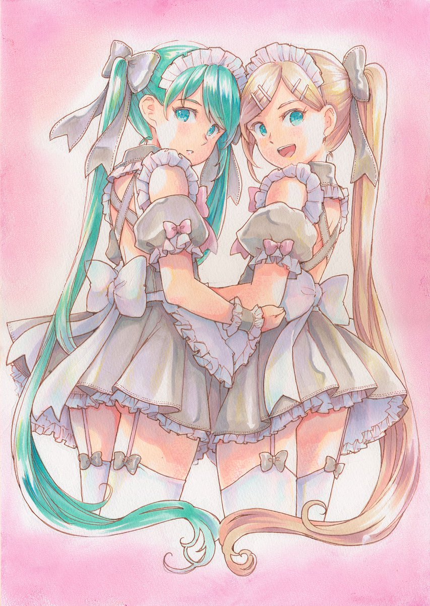 初音ミク ,鏡音リン 「#メイドの日 でしたー!!¶(⁄=˅̮=∖)⁋(滑り込み)」|MayoRiyo まよりよのイラスト