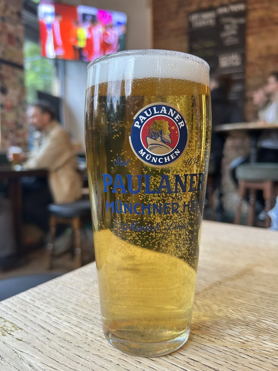 PubsSaving's tweet photo. The Globe, 47 Lisson Grove #marylebone Great quality beers! πΊ Busy on Wednesday with football on large TV screens. The pub even sponsors a local football team that play in Regentβs Park. β€οΈ Nice pint of Guinness. New food menu, the pizza was tasty. #bestpubs #communitypub https://t.co/ueuTgiEA9Z