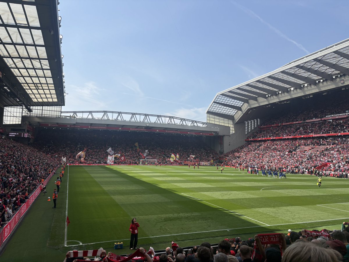 LewisMaddocks's tweet photo. Chelsea, same game different week get this season out the way 🥱 https://t.co/d8JQYaZwcu
