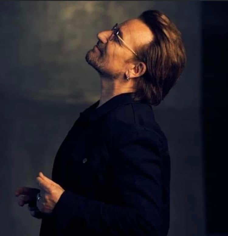 U2place.com tweet media
