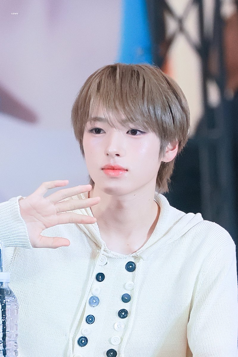 love100per_sk's tweet photo. 260510

🤍

#사쿠야 #サクヤ #SAKUYA #NCTWISH #엔시티위시 https://t.co/rRSHedEDHz