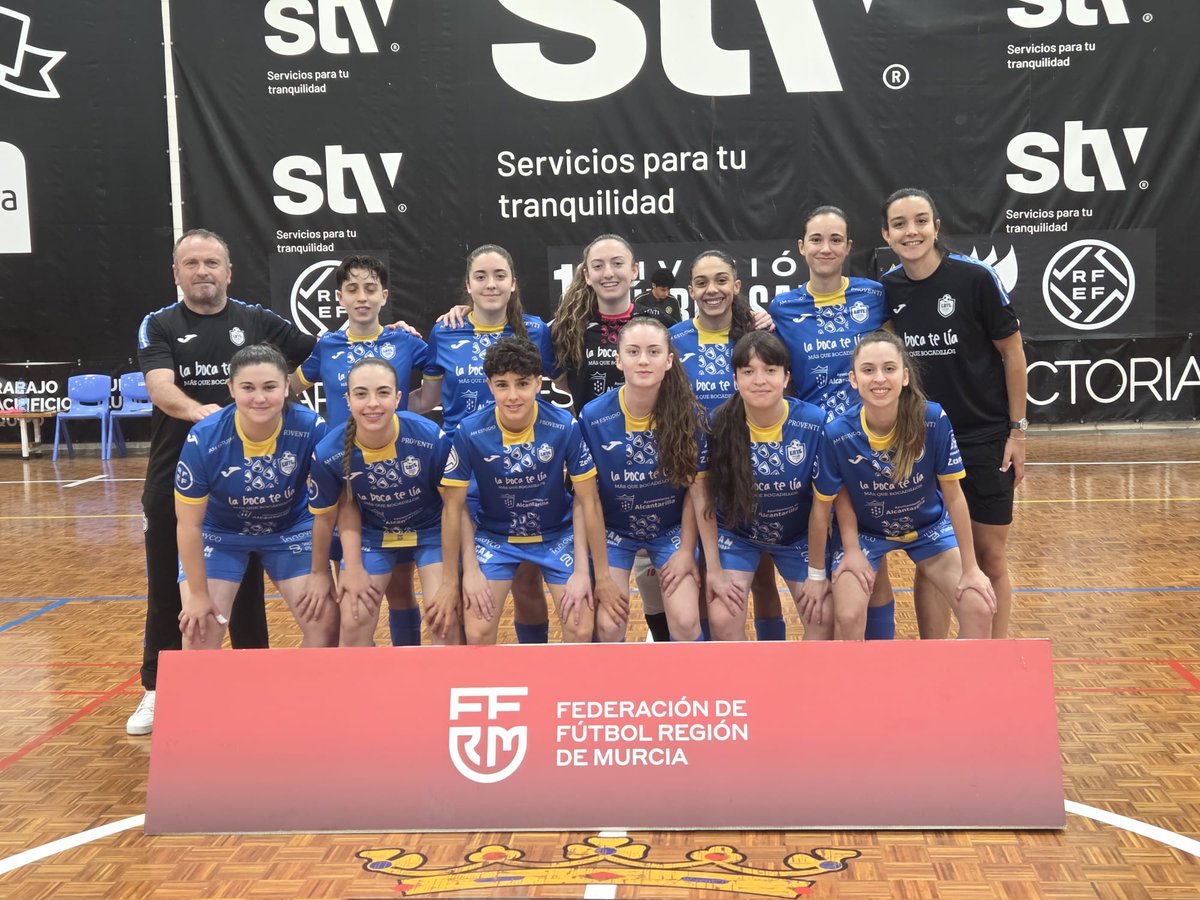 ffrm_es's tweet photo. 🏆👏 | ¡Arranca la final de la Copa Juvenil FFRM de #FutsalFem en Roldán!
@RoldanFSF 🆚 @LBTLFutsal
¡Mucha suerte 🫂! https://t.co/a8waYRHd7T