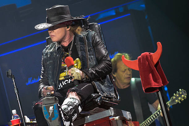 ACDCgaleon's tweet photo. Hoy hace 10 años que los AC/DC estaban en Sevilla con Axl Rose como vocalista.

Recordad que estamos también en YouTube: https://t.co/jgzowVTSwE

Todo sobre AC/DC en https://t.co/ypNjBxi3yL

#acdc #AngusYoung #AxlRose https://t.co/jIB3vcyOgW