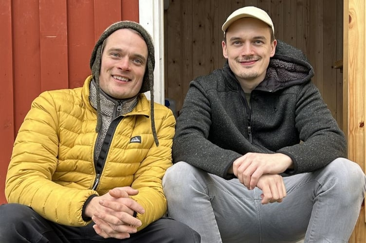 MarktheSpaman's tweet photo. Two brothers bring Finnish #sauna experience to Tywyn with new seaside location ~ https://t.co/Jf5PO6eqob via @CambrianNews  @DebLuxon UK. https://t.co/EbdoYIafzX