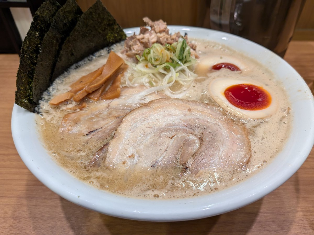 Bleed_FullHouse's tweet photo. みそきん（カップ麺じゃない方）食べに行きました。
場所は池袋駅西口から少し歩いたとこ
美味しかったです。 https://t.co/dlYjlI5NS1