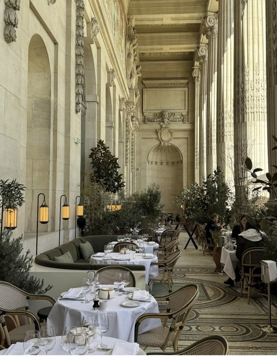 Parisian Aesthetics tweet media