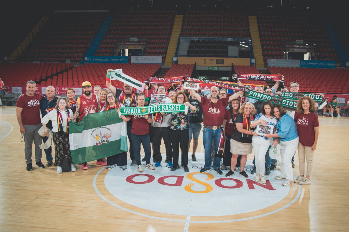 cbsfemenino's tweet photo. ❤️ Ahora que ha terminado la temporada, queríamos darle las gracias a nuestras incansables peñas Chicharrón, Sin Tapón, Sioux y Grada Betis Basket. 

🫂 Gracias por tanto, por vuestro aliento incesable. Esperamos teneros con nosotras durante mucho tiempo. 

#TodasJuntas https://t.co/3xwJkRTFjt
