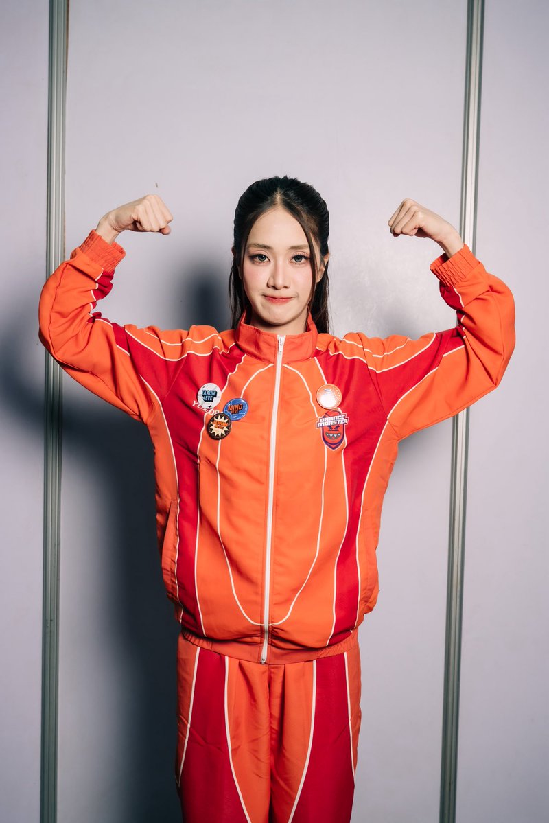 4EVE_Official tweet media