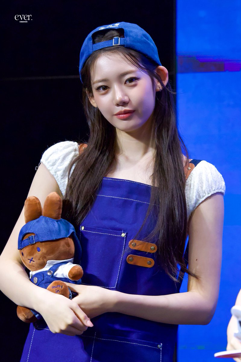 260510

#RORA #로라 
#BABYMONSTER #베이비몬스터 
#이다인 #ローラ