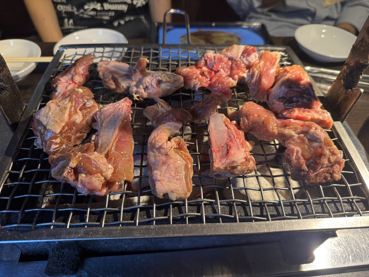 ばやし tweet media