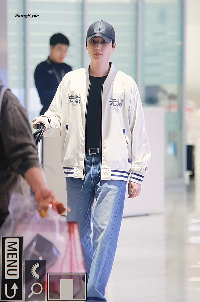 youngk_pic's tweet photo. 260510 영현이 입국

#영케이 #데이식스 https://t.co/9jlk9sKlsa