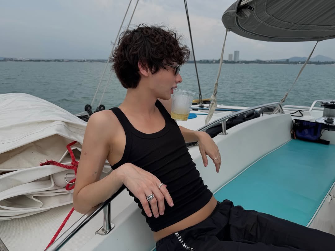 offgun_family's tweet photo. #กันอรรถพันธ์ #GunAtthaphan https://t.co/v96RuhFUUV