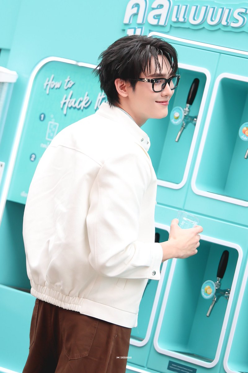 มฟ tweet media