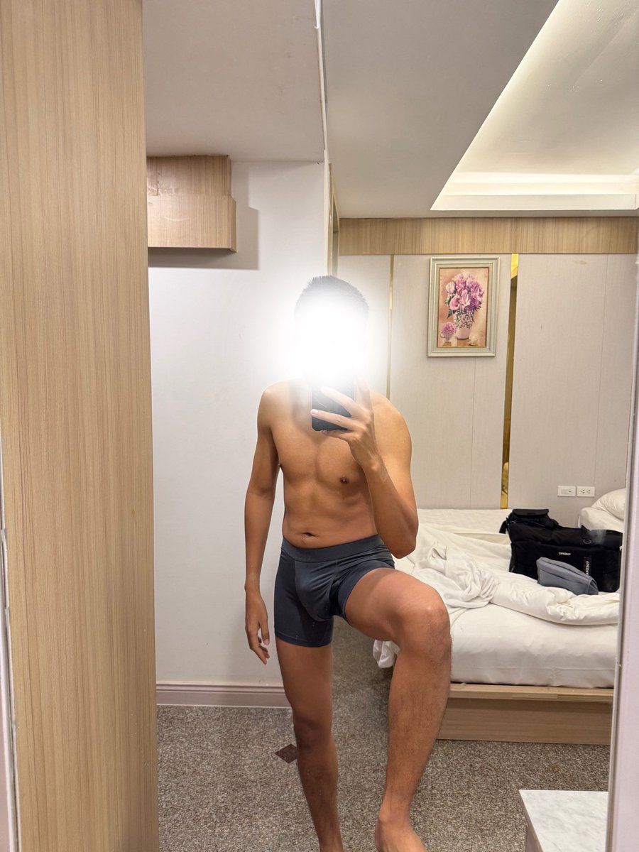 99Know99's tweet photo. อยากถ่ายคลิปกับเค้าบ้างจัง 🤣 #เรียลชาย #ชายเดี่ยว #fwb #ons #bdsmِ #skinship #ลาดพร้าว #รัชโยธิน #fwbกทม https://t.co/myFRCOhpFR