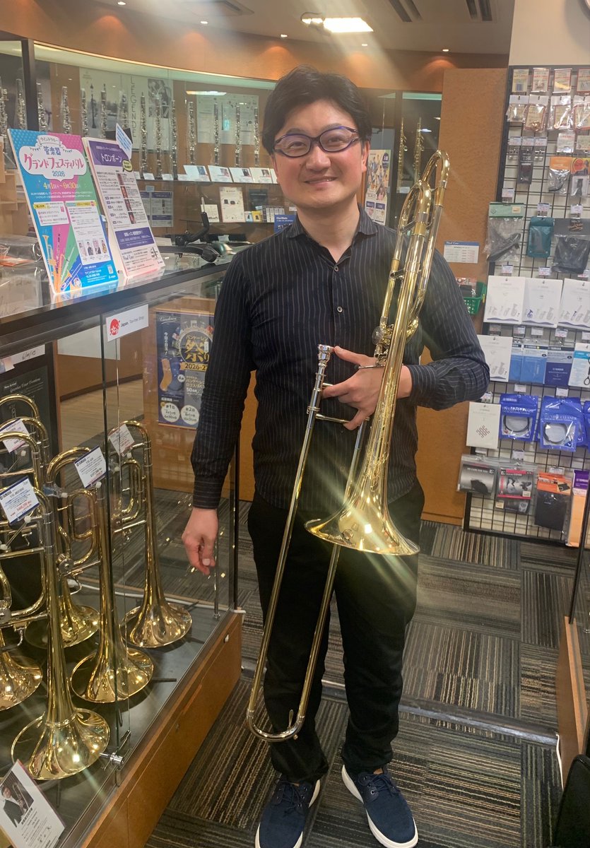 wind_crew's tweet photo. 【満員御礼】
本日はトロンボーン奏者 高橋真太郎氏による「なんでも相談会」でした！
参加者の皆様はありがとうございます！
高橋さんの演奏アドバイスで、みるみるうちに参加者のサウンドがより良くなるのが実感されてました💛

高橋さん、１日お疲れ様でした！！

次回は6/7(日)トランペットです🎺 https://t.co/4lxkzc7NSJ