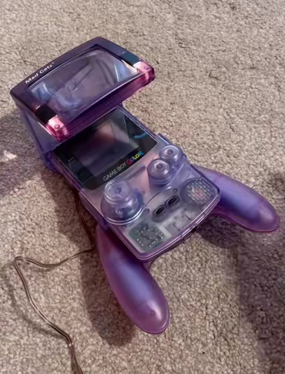 BagelsForAll's tweet photo. Managed to finally get a Gamer Driver! It's so clunky on my waist, feels like I'm wearing a game boy with all the attachments (I love it) https://t.co/O0JhLs5Wof