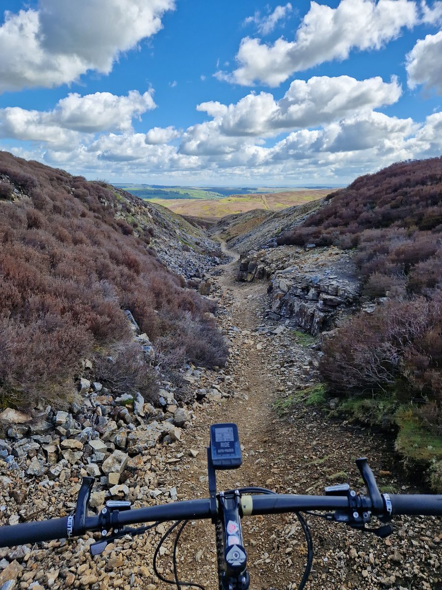 Callum_James_ee's tweet photo. Bikes &amp; the Yorkshire Dales are a winning combo this weekend https://t.co/FiyVEsHCHk