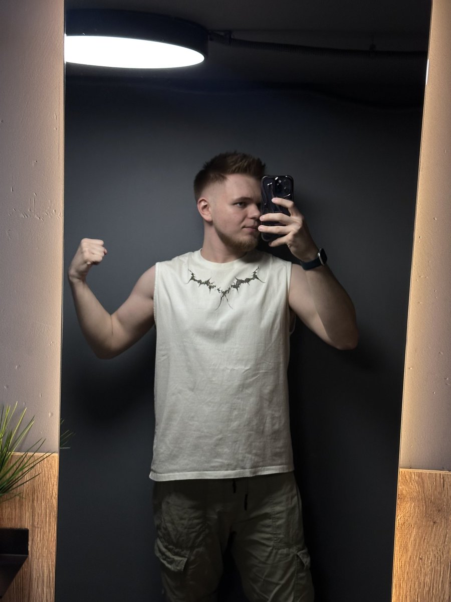 Бычок tweet media