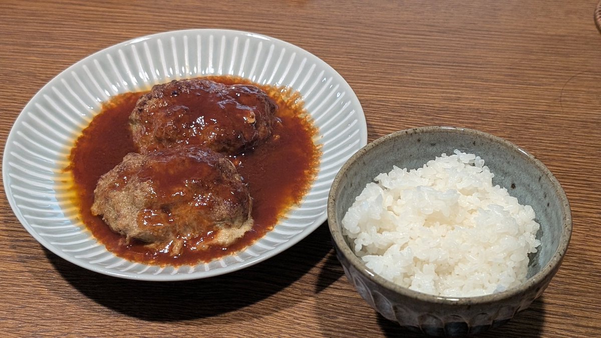 iroVuki's tweet photo. 今日はハンバーグを作った🙌 https://t.co/Oj8AhHVvpo