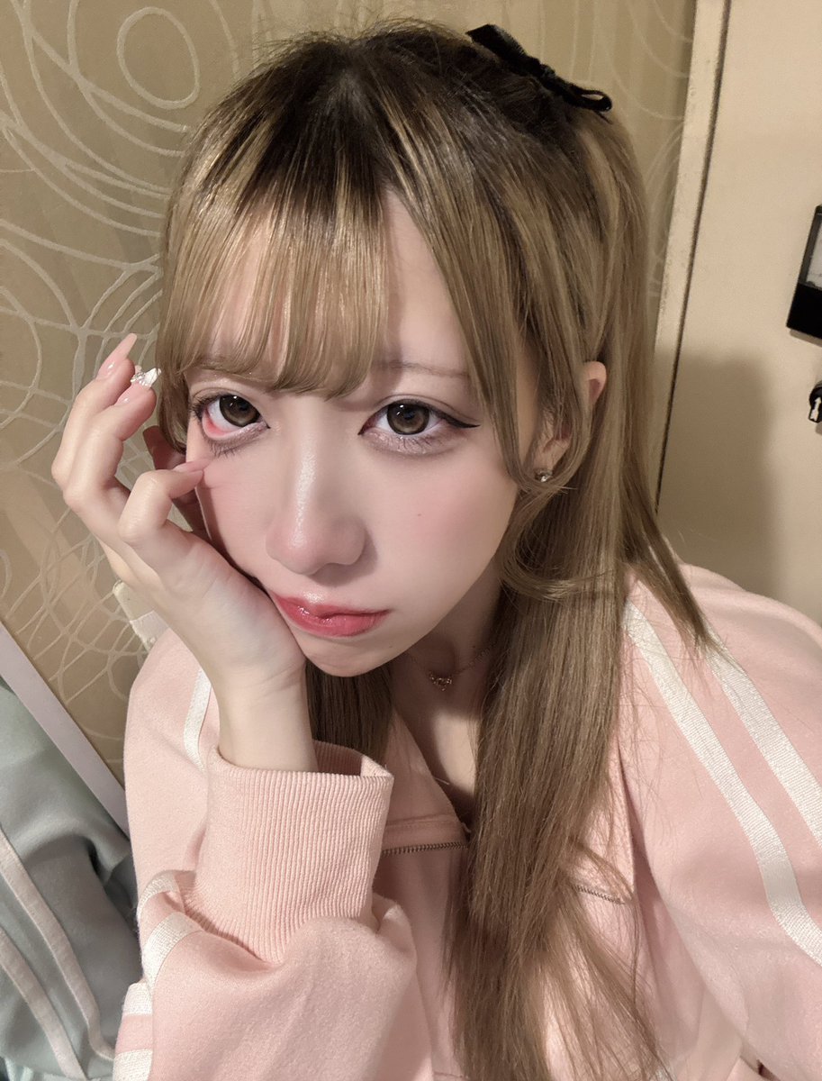 LiVREAL_himeka's tweet photo. むむ https://t.co/1EMuNrWp1G
